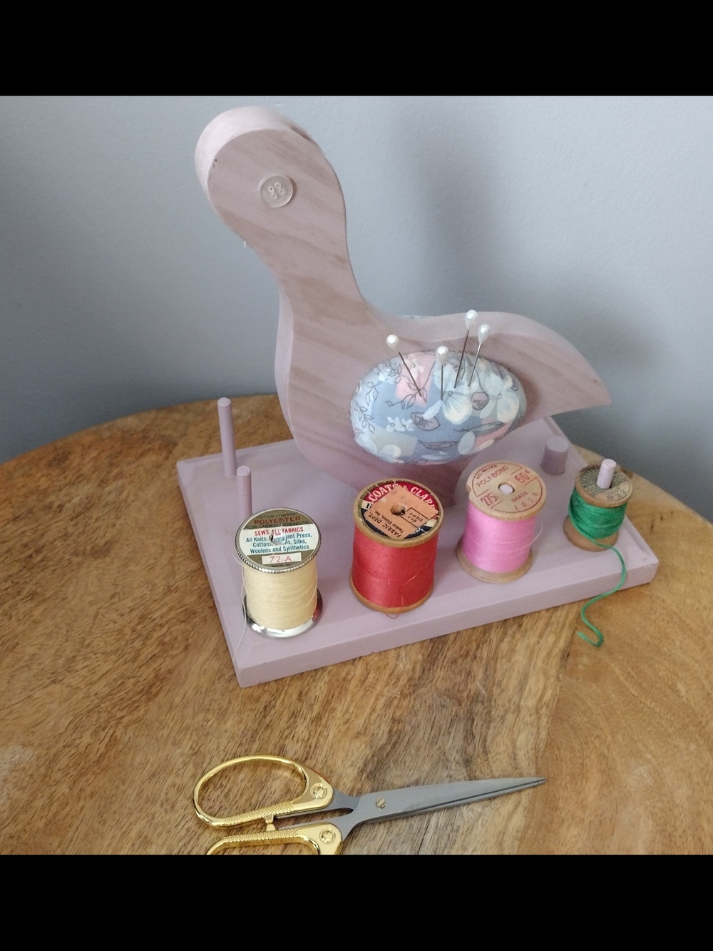 Vintage Pink Wooden Bird Sewing Organizer with Pin Cushion and Spool Holders - Picture 2 of 8